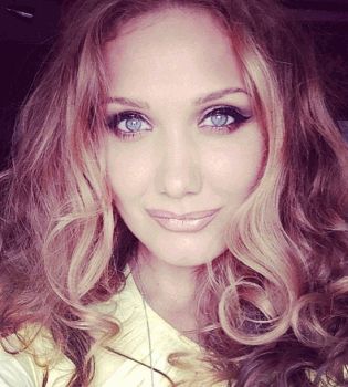 Евгения Власова