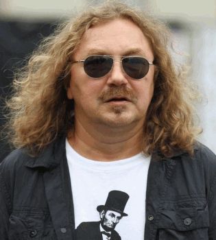 Игорь Николаев