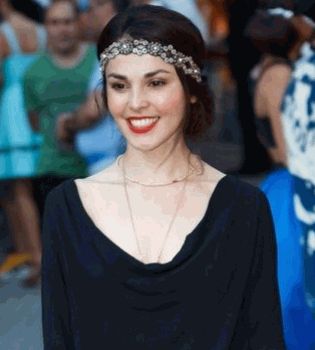 Сати Казанова фото волна