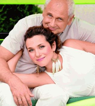 Тала Калатай с мужем