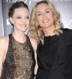 Аманда Сейфрид и Шэрон Стоун