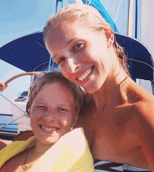 Катя Осадчая с сыном