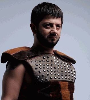 Михаил Галустян