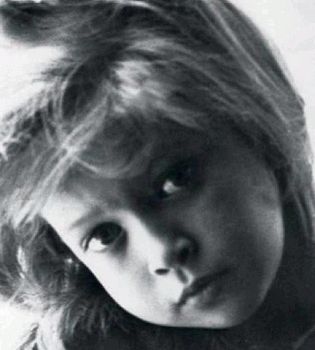 Вера Брежнева в школе