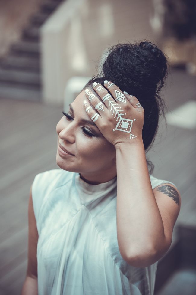 Елка на съемках клипа &laquo;Нарисуй мне небо&raquo;