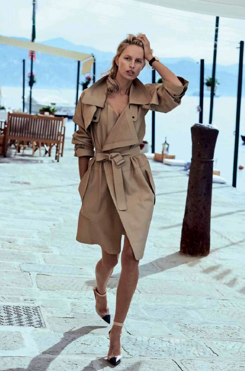 Каролина Куркова появилась в новой фотосессии без макияжа