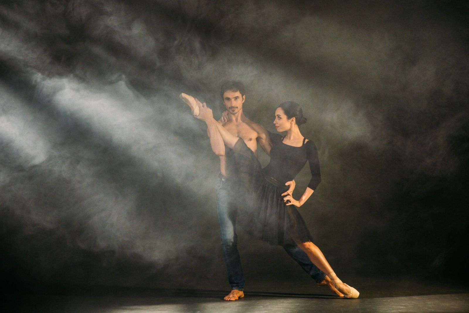 Судья шоу "Танці з зірками" снялась в любовной фотосессии со своим мужем