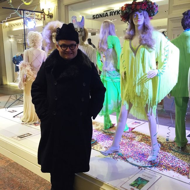 100 звездных нарядов в коллекции историка моды Александра Васильева 