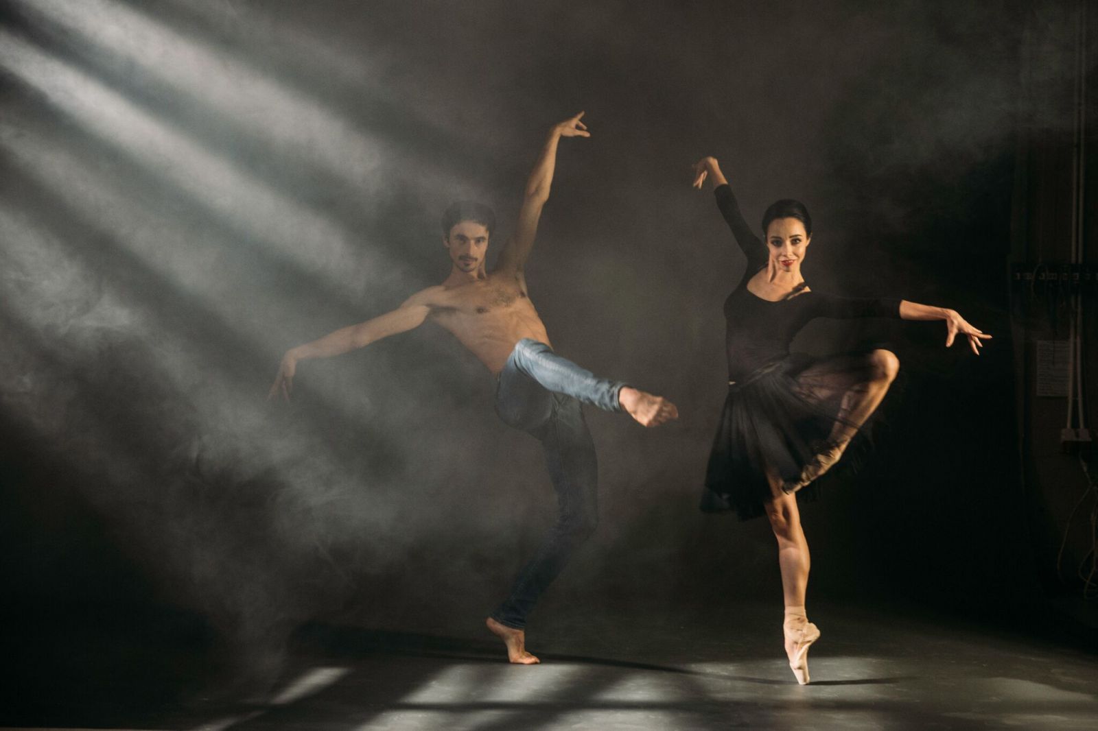 Судья шоу "Танці з зірками" снялась в любовной фотосессии со своим мужем