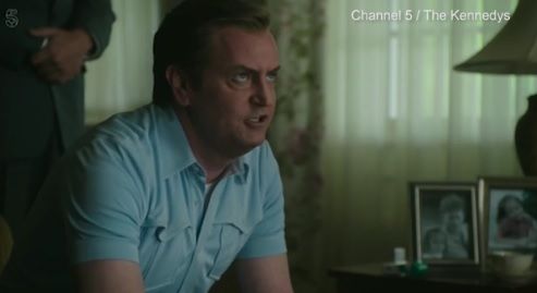 Что ж ты так, Мэтью Перри! Звезда сериала "Друзья" сильно постарел и изменился до неузнаваемости