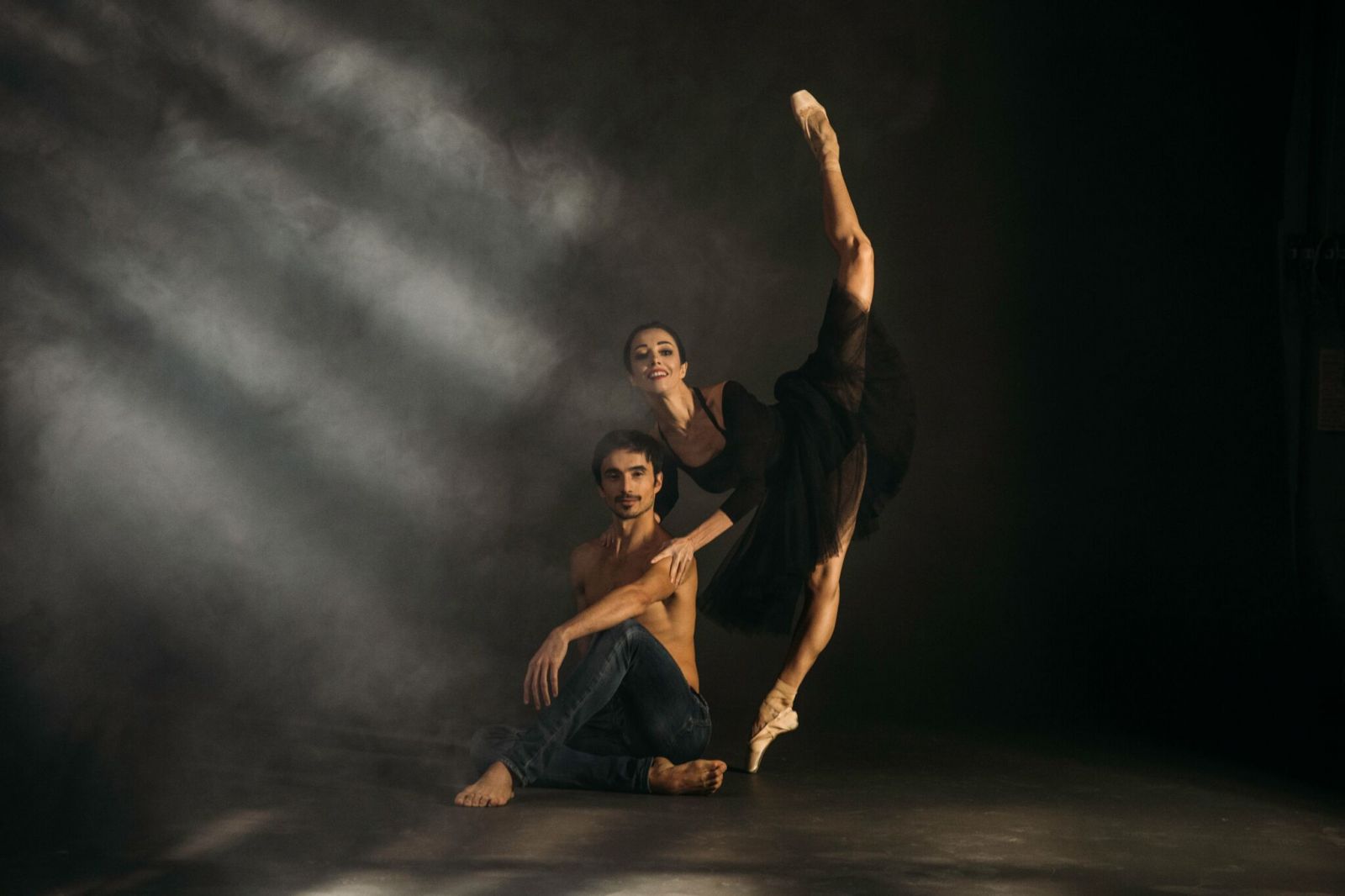 Судья шоу "Танці з зірками" снялась в любовной фотосессии со своим мужем