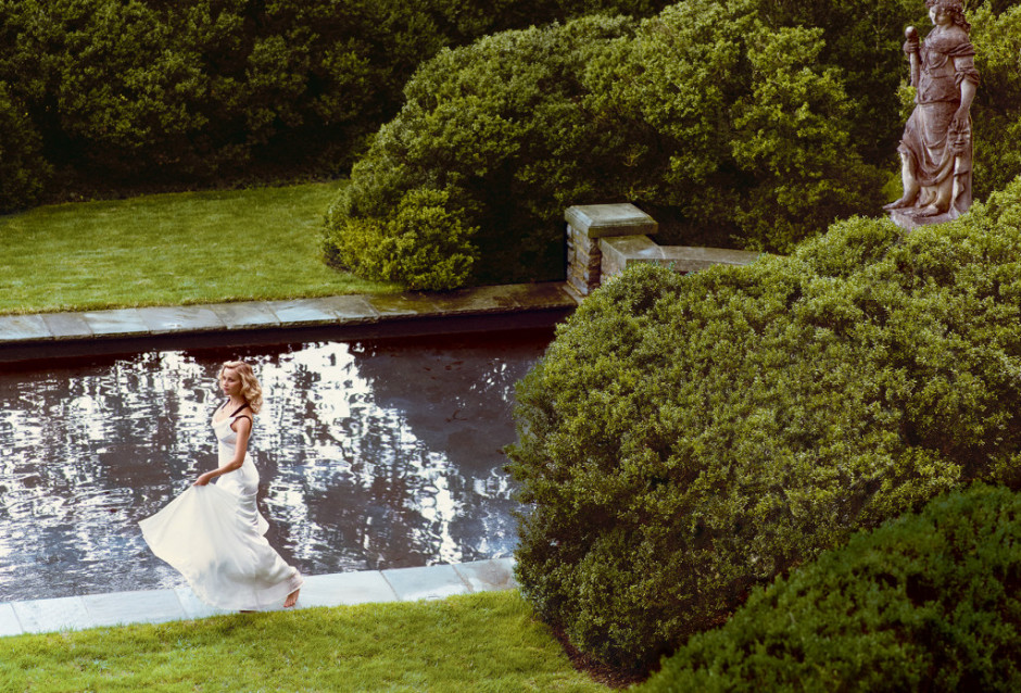 Риз Уизерспун блистает на страницах Vogue