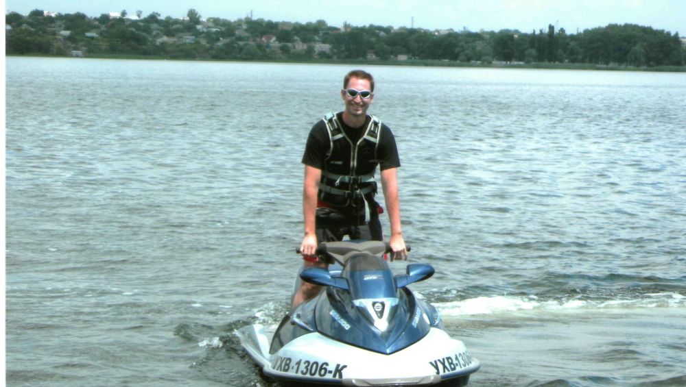 Денис Силантьев празднует 40-летие: уникальные фото из семейного архива