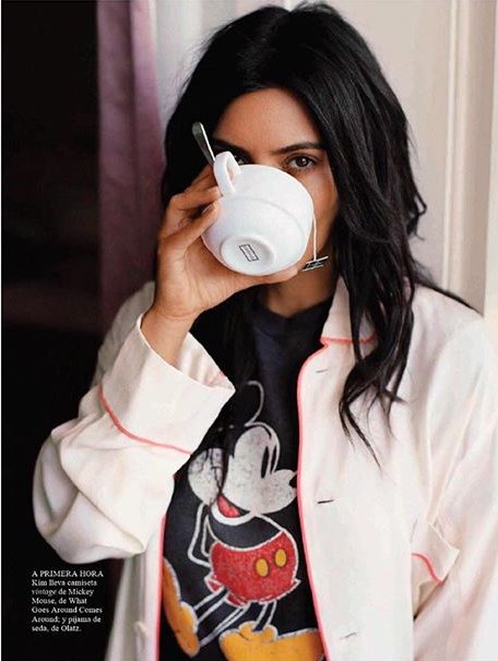 Модный шок: Ким Кардашьян снялась для Vogue без макияжа и в пижаме