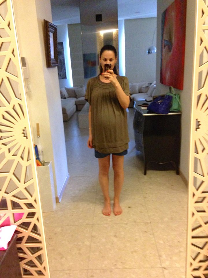 Фото живот беременной на 9 месяце