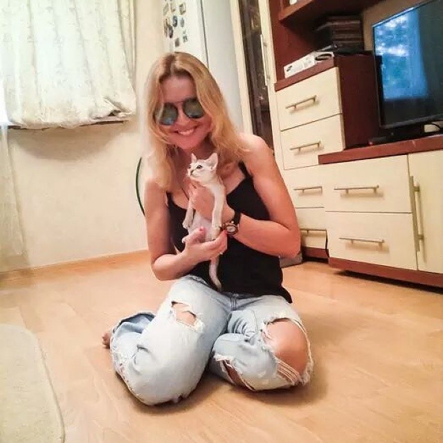 Анжелика Варуми завела кота