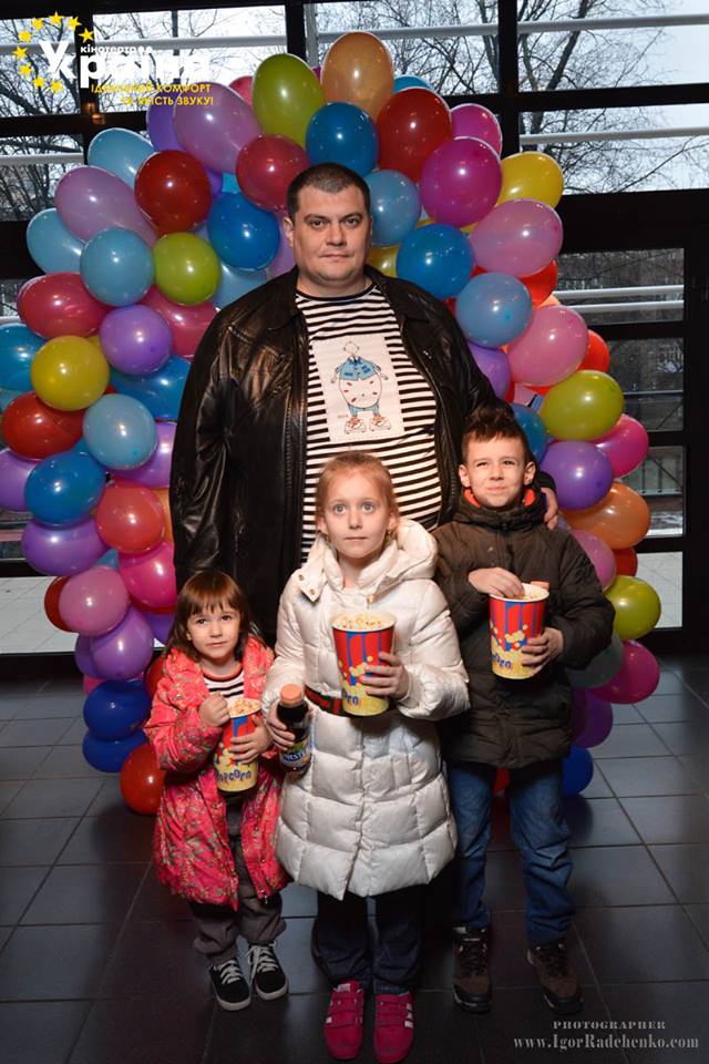 Юрий Корявченков ("Юзик, студия "95 Квартал") с детьми Андреем, Маргаритой и Марианной