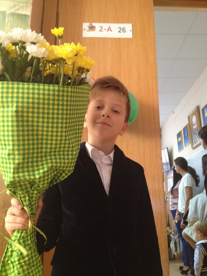 Муж Снежаны Егоровой Антон Мухарский ответил на обвинения жены