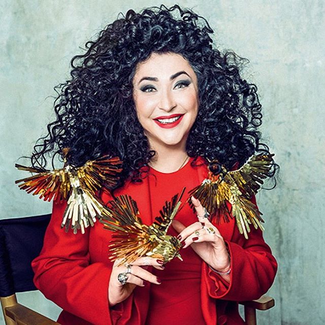 Лолита попросила у фанатов 10 миллионов 