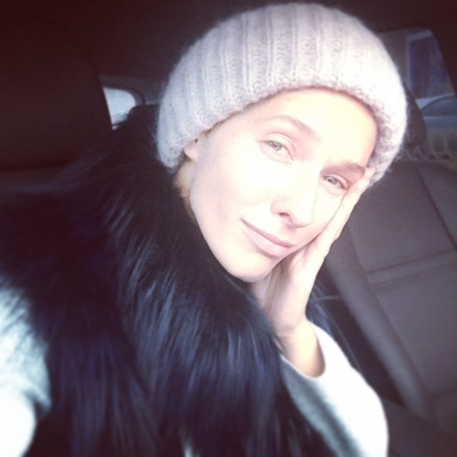 Екатерина Осадчая показала лицо без макияжа