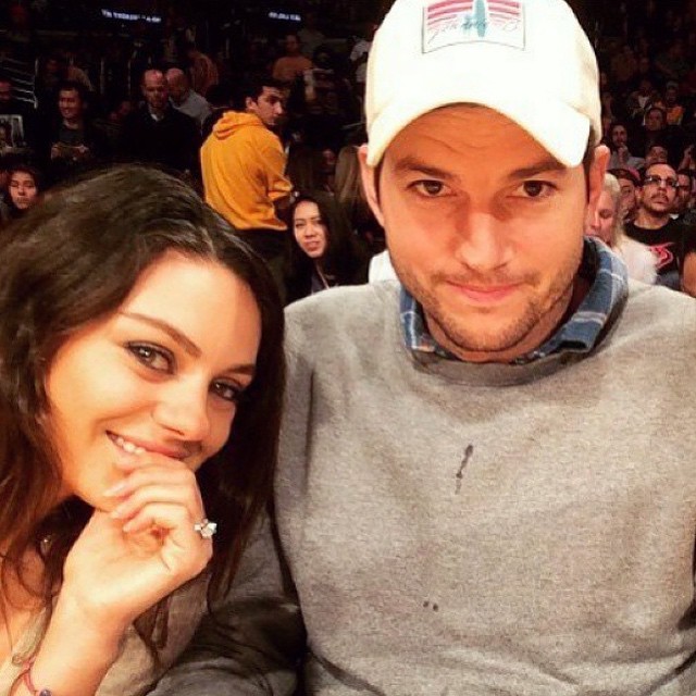 Мила Кунис и Эштон Катчер сообщили имя новорожденного сына