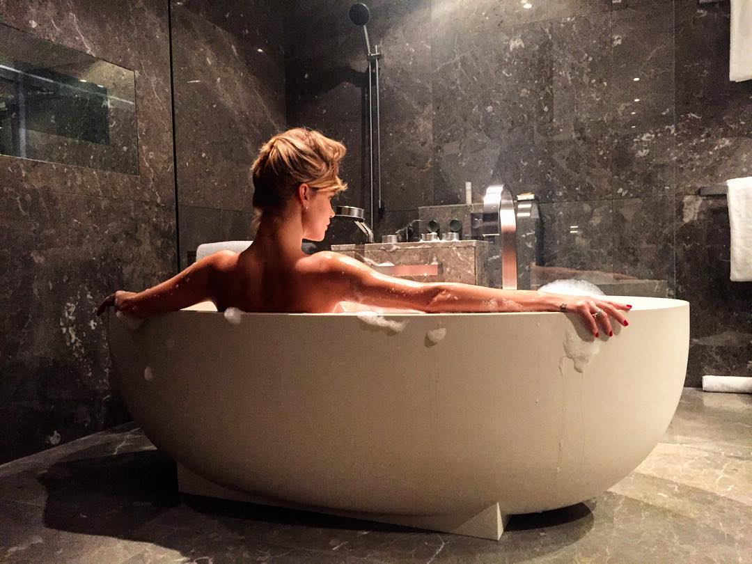 Глюкоза о своих эротических фотографиях: &quot;Обнажения &mdash; это нормально&quot;