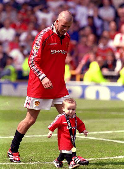 Дэвид Бекхэм с сыном Бруклином