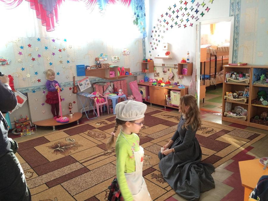 Ольга Фреймут на съемках программы Инспектор Фреймут