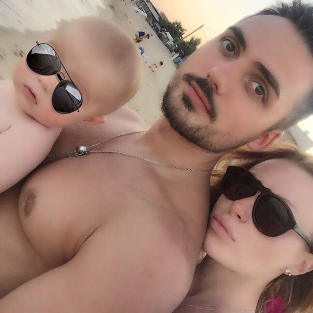 Слава из группы Неангелы с мужем и сыном