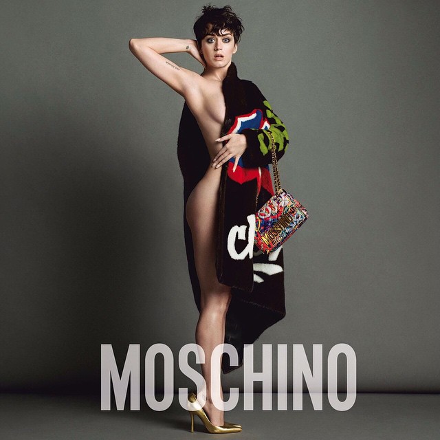 Кэти Перри разделась в рекламе Moschino