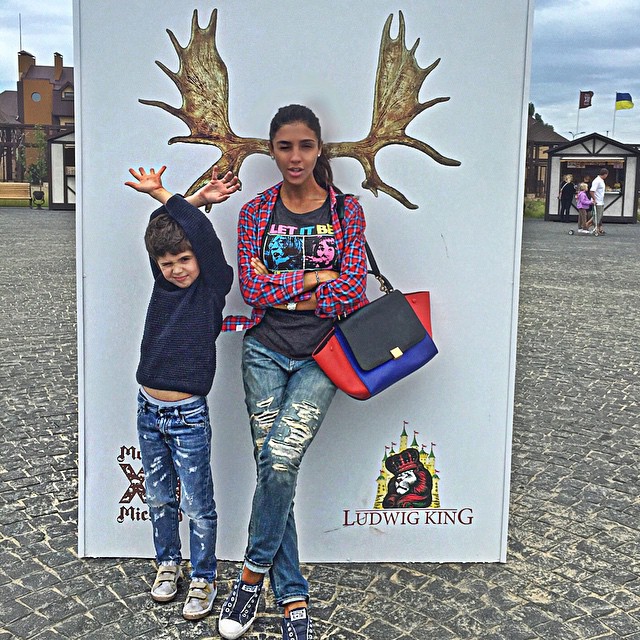 Санта Димопулос с сыном