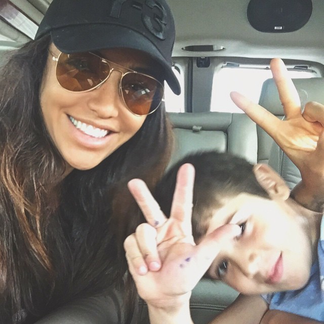 Санта Димопулос с сыном