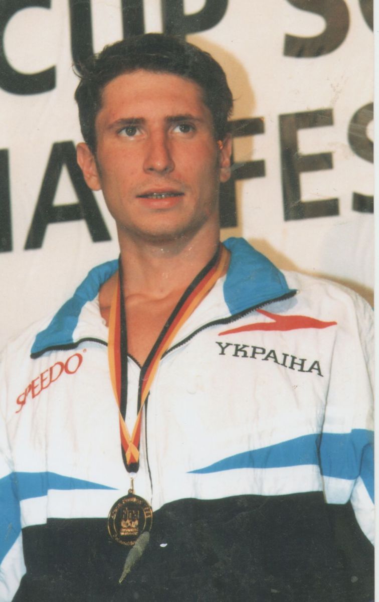 Денис Силантьев празднует 40-летие: уникальные фото из семейного архива