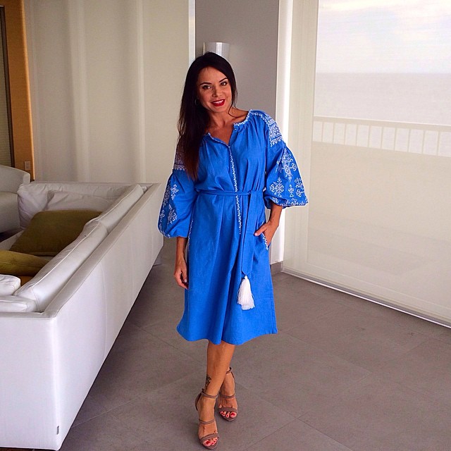 День вышиванки: звезды позируют в нарядах с украинскими орнаментами