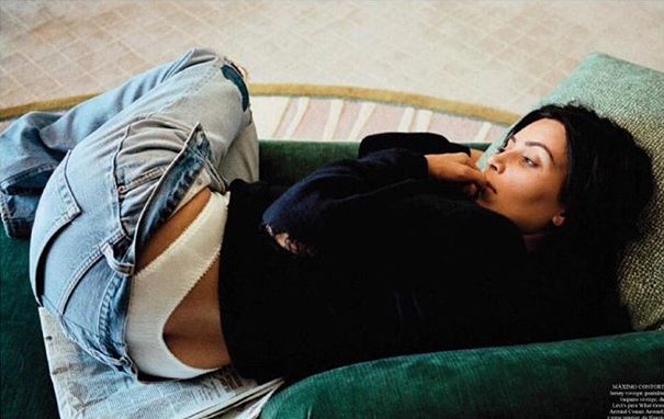 Модный шок: Ким Кардашьян снялась для Vogue без макияжа и в пижаме
