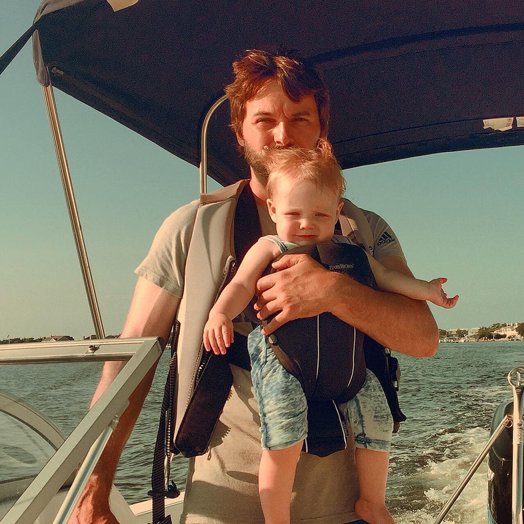 Забавное фото: супруг Кристины Агилеры показал их маленькую дочь 