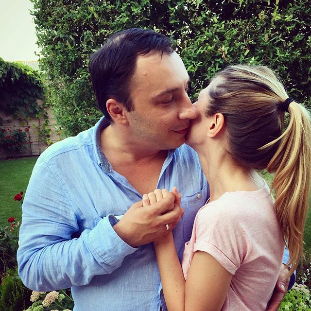 Жена ведущего "Танцюють всі!" Дмитрия Танковича показала маленькую дочь 