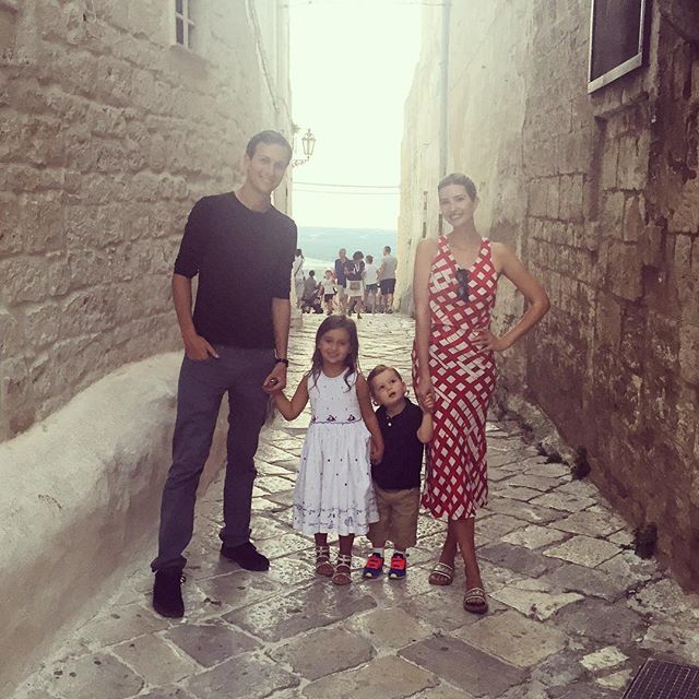 Старшая дочь Дональда Трампа родила третьего ребенка 