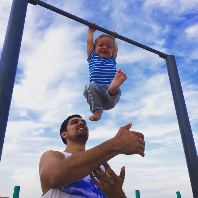 Счастье Холостяка: семейные фото Константина Евтушенко с женой и сыном