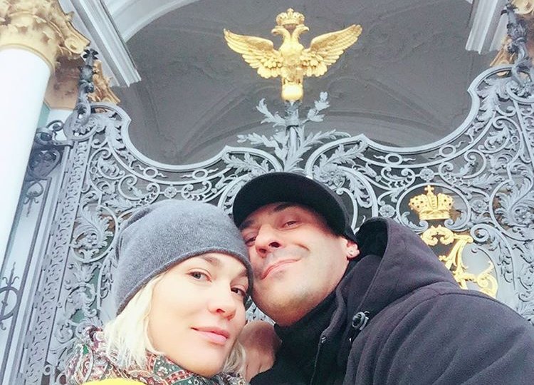 Многодетный папа: Стас Костюшкин стал отцом в третий раз 