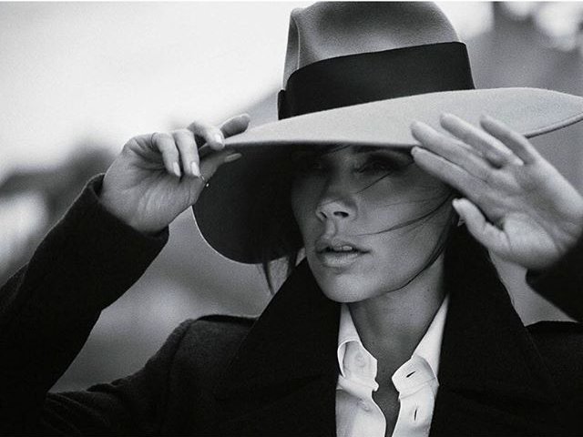 Роскошная Виктория Бекхэм блистает на обложке Vogue