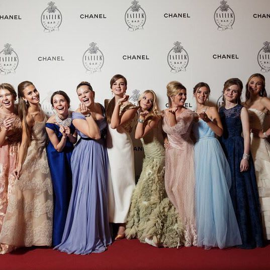 14-летняя внучка Софии Ротару покорила Москву платьем от Armani