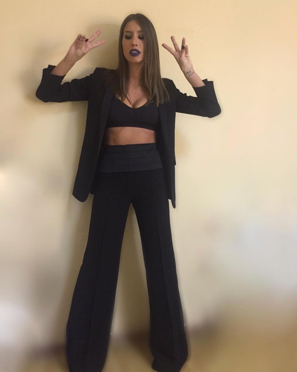 Кети Топурия показала стройную фигуру в откровенном наряде 