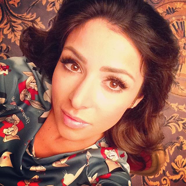 Не узнать! Злата Огневич обрезала волосы и стала блондинкой