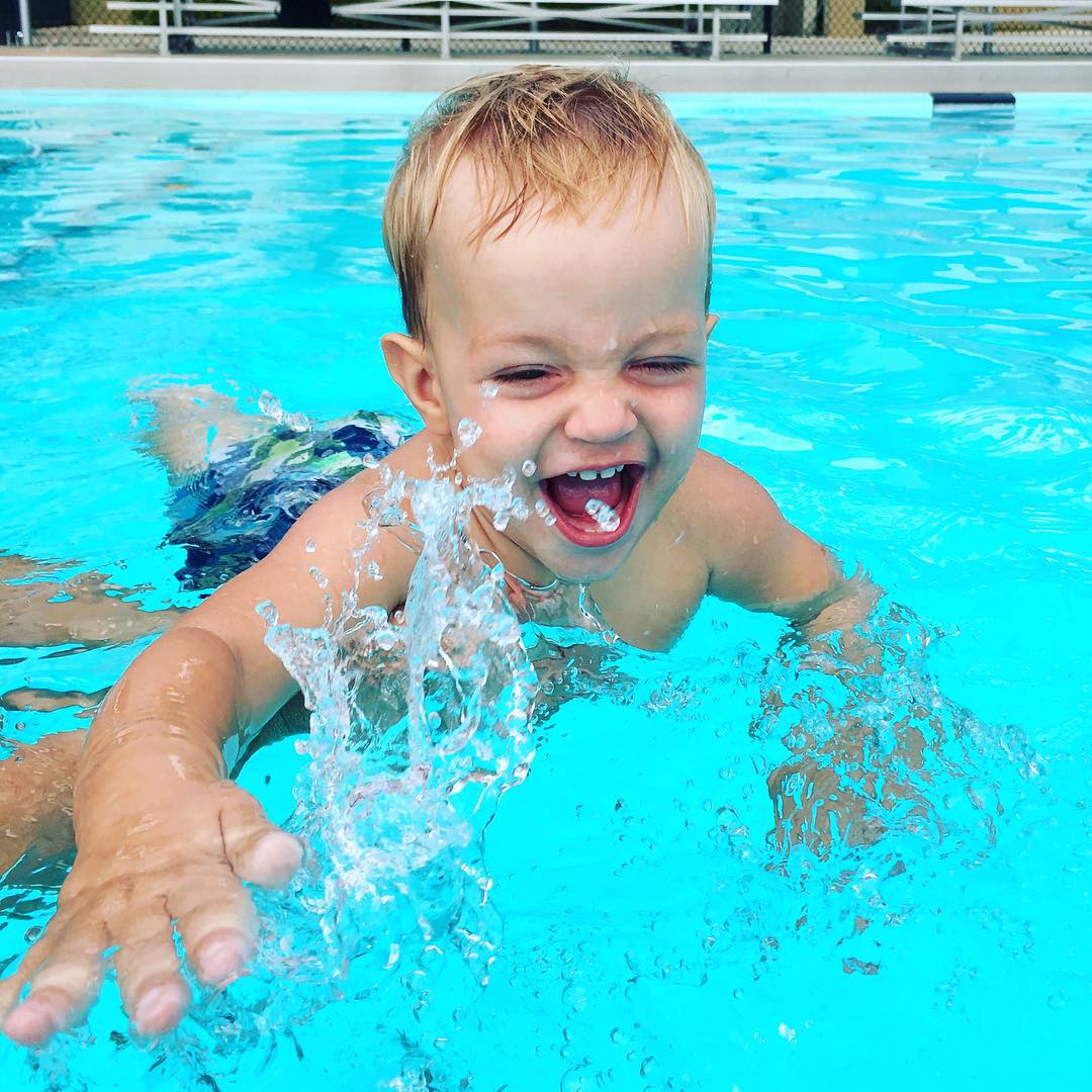 Счастье Холостяка: семейные фото Константина Евтушенко с женой и сыном