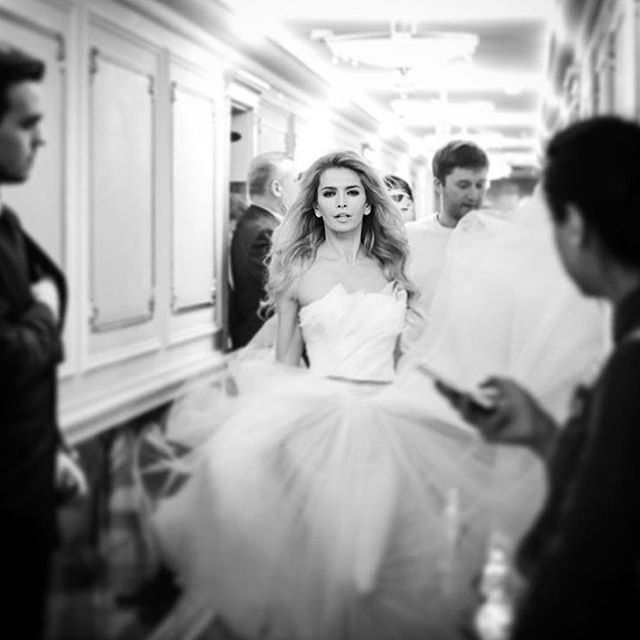 Вера Брежнева празднует 34-летие: лучшие фотографии певицы