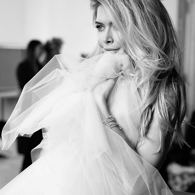 Вера Брежнева празднует 34-летие: лучшие фотографии певицы 