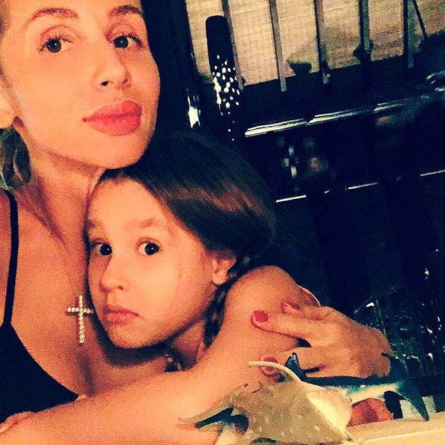 Светлана Лобода рассказала о дочери: "Если Еву не занять чем-то, она вынесет нам всем мозг"