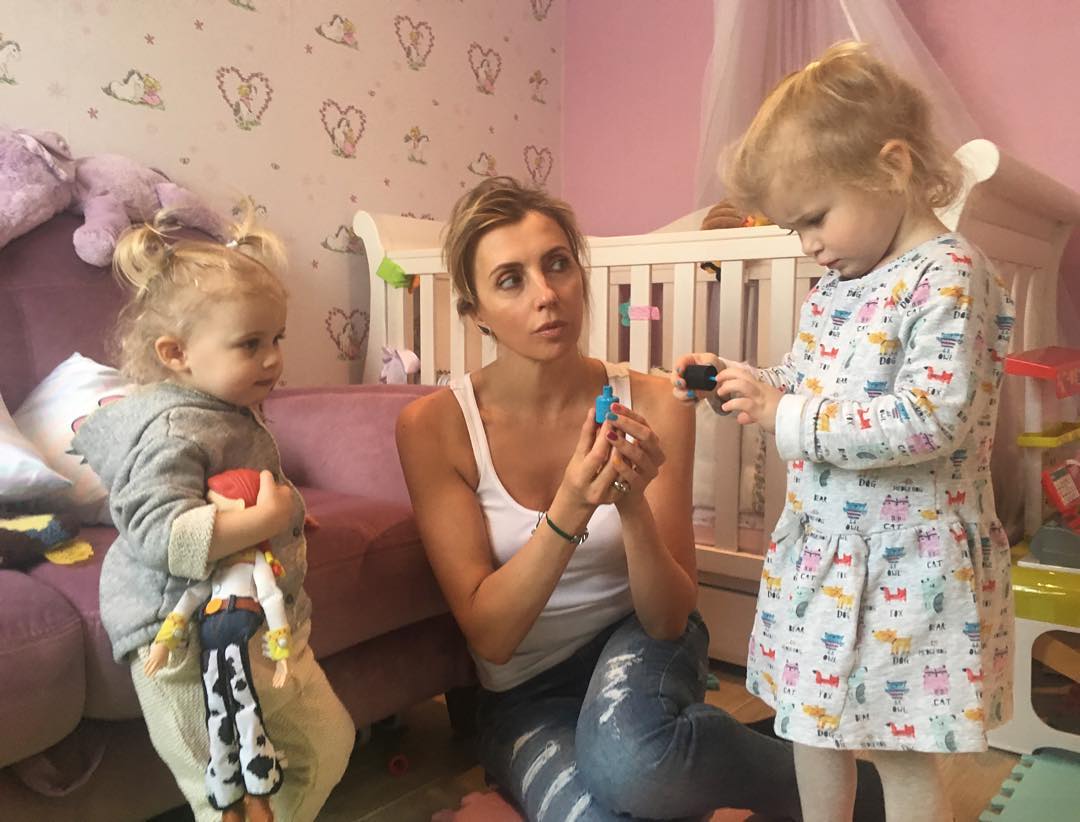 Светлана Бондарчук с внуками