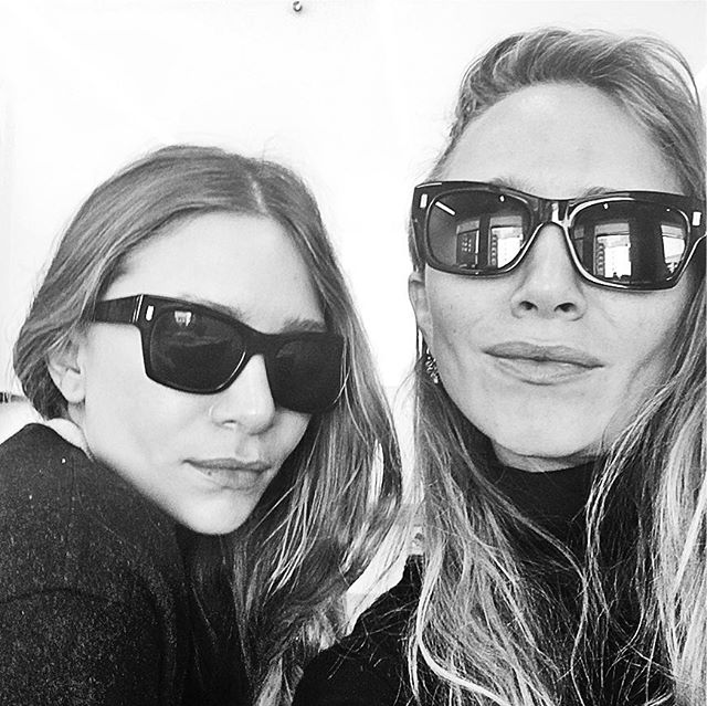 Мэри-Кейт и Эшли Олсен опубликовали первое селфи